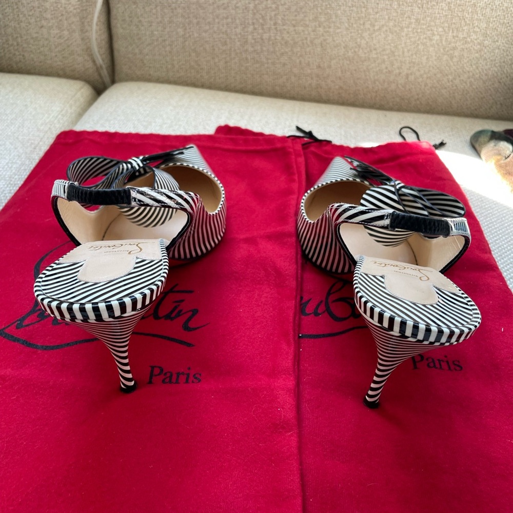 Christian Louboutin Black and White Patent Leather heel with bow size 39.5 - Picture 8 of 9